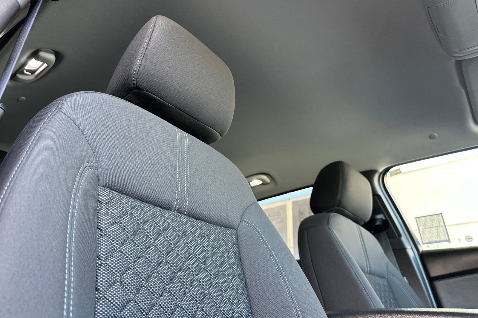 Used 2020 Chevrolet Blazer LT FWD image 18