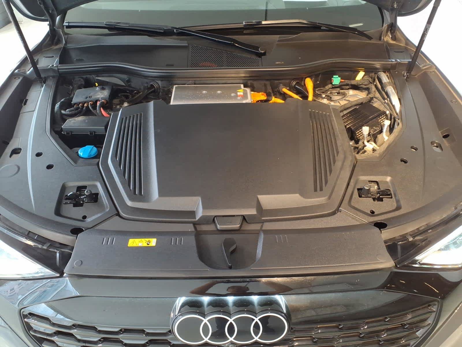 Used 2024 Audi Q8 e-tron Prestige w/ Prestige Package AWD/4WD image 30