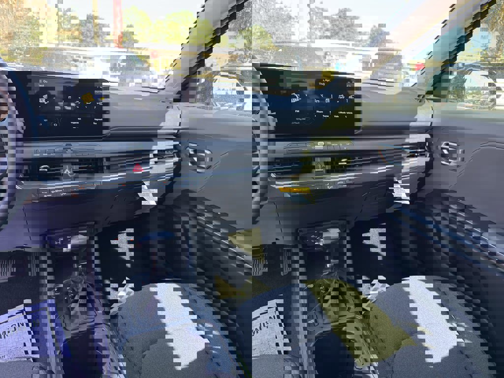 New 2025 Kia K4 LXS image 20