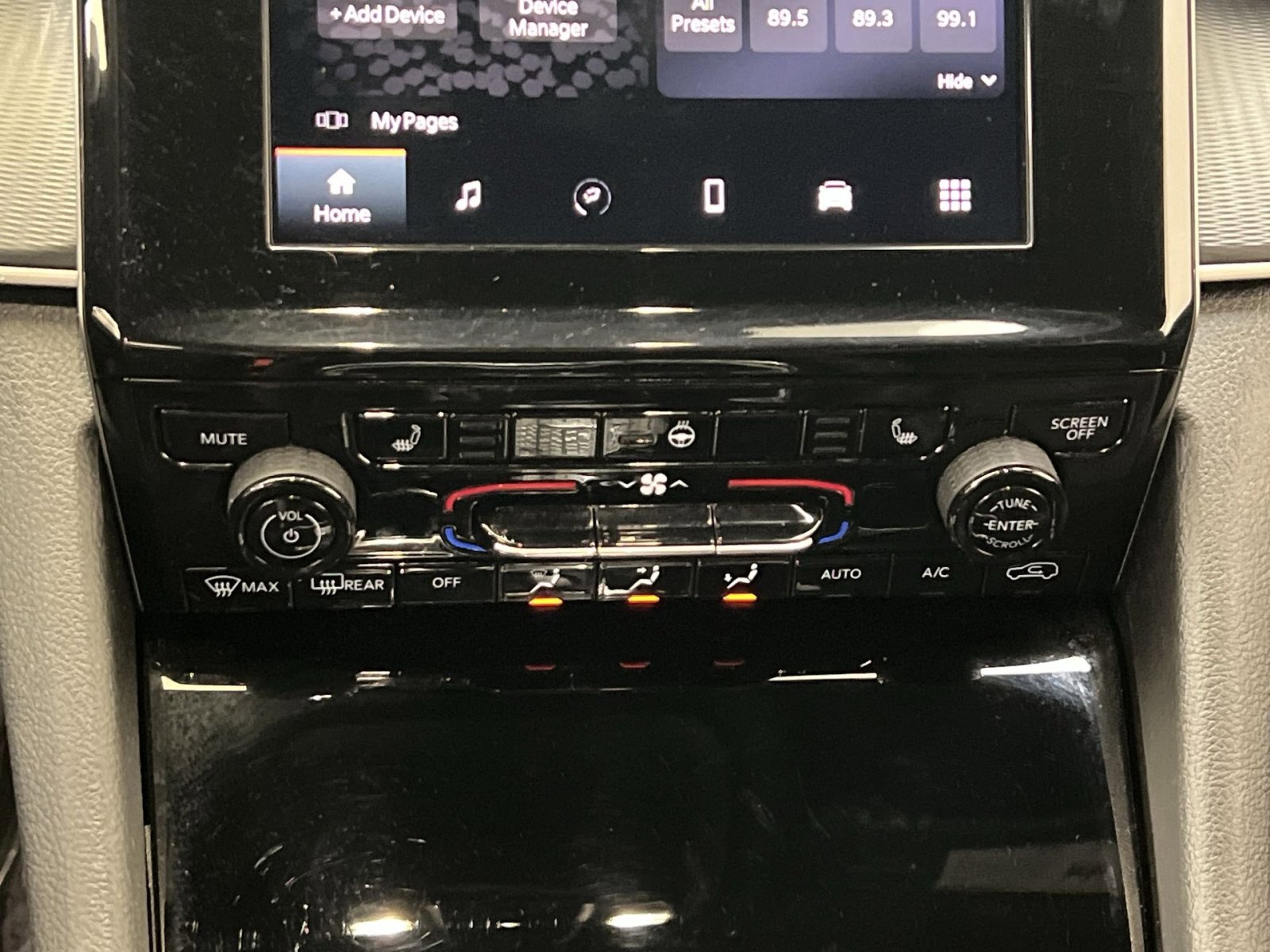 Used 2024 Jeep Grand Cherokee L Laredo image 19