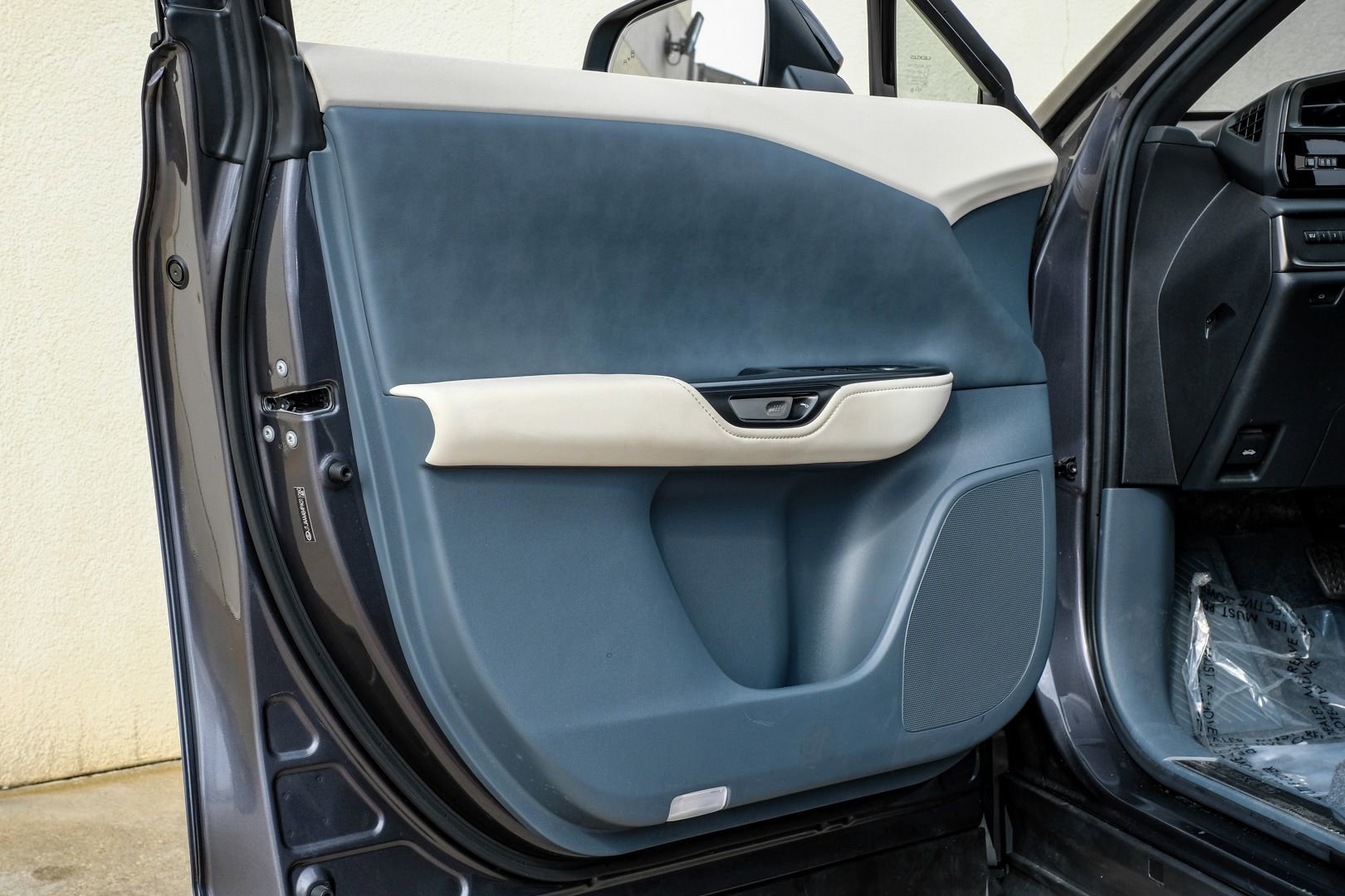 Used 2023 Lexus RZ 450e Premium w/ Technology Package image 38