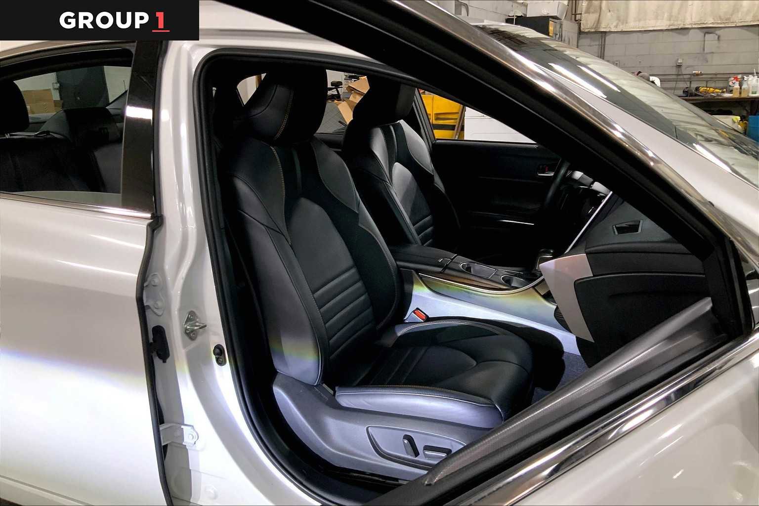 Used 2020 Toyota Avalon XSE w/ Carpet Mat Package image 8