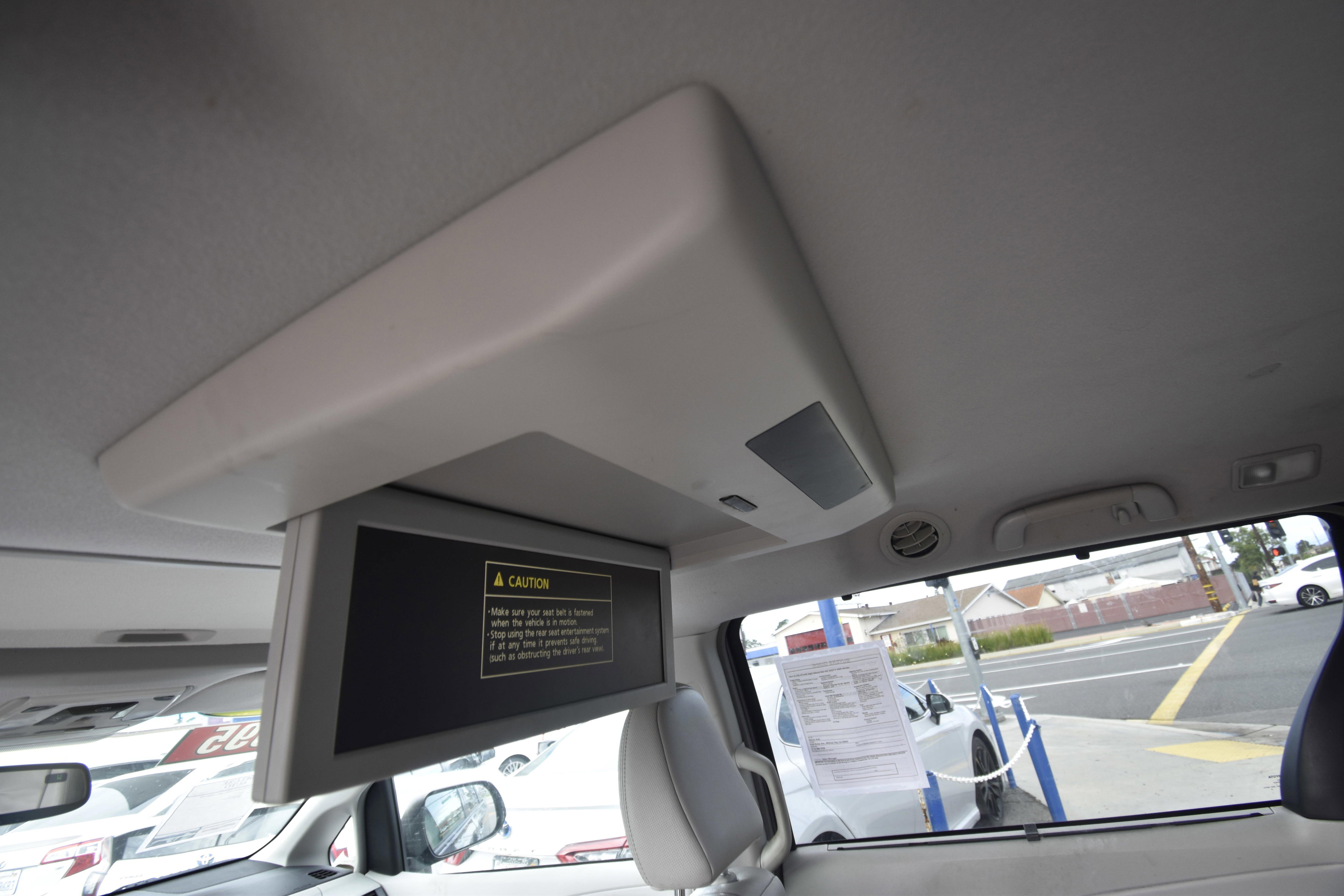 Used 2012 Toyota Sienna XLE w/ XLE Navigation Pkg AWD/4WD image 11