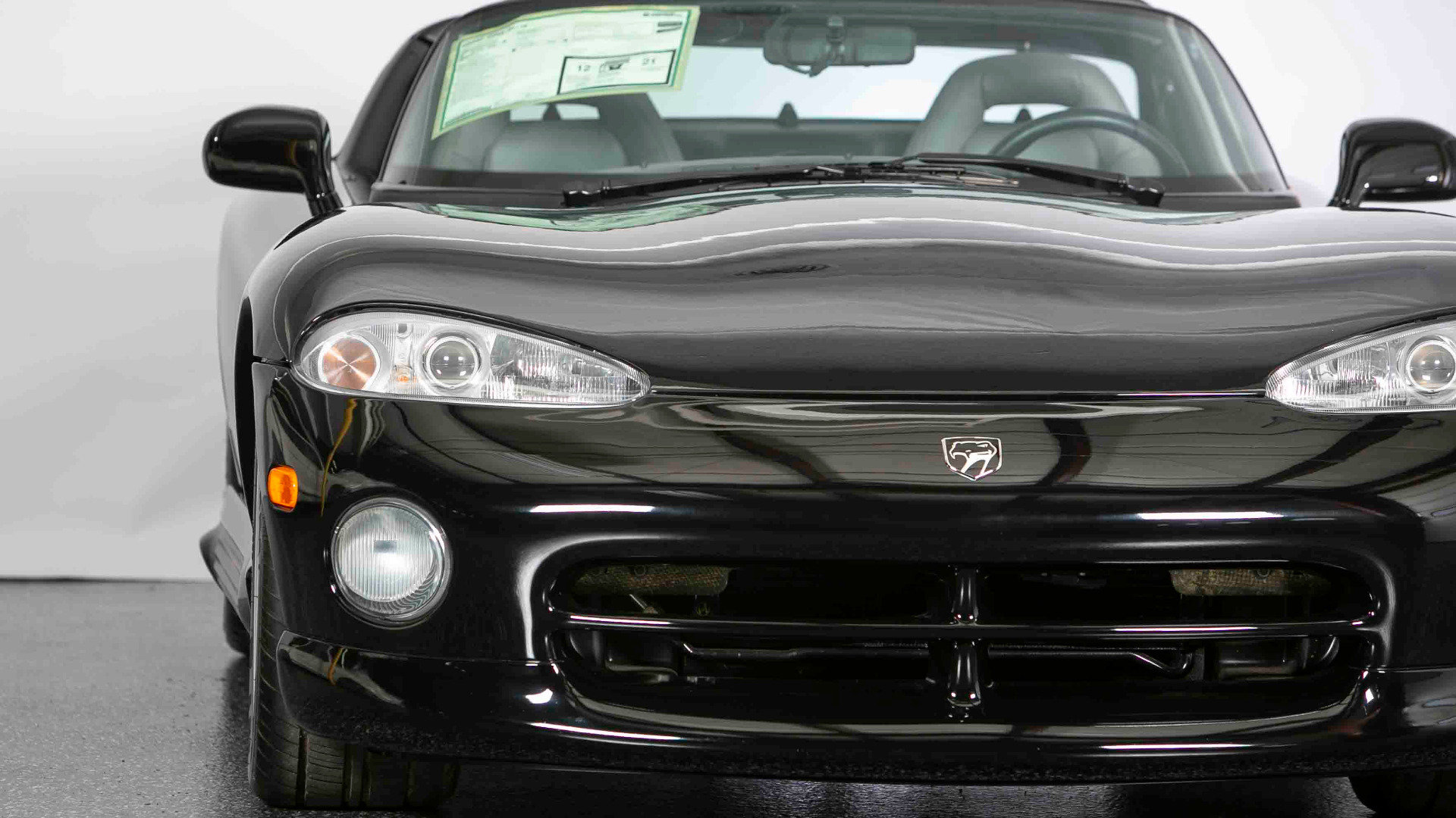 Used 1995 Dodge Viper RT/10 image 12