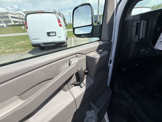 New 2026 GMC Savana 2500 image 12