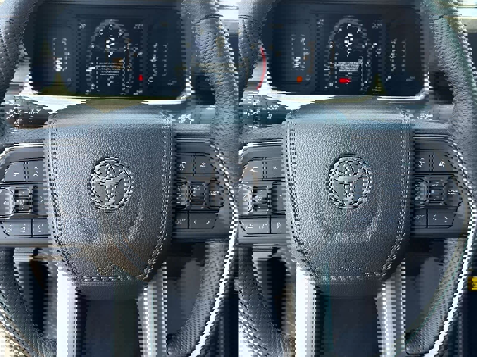 Used 2025 Toyota Tacoma SR5 image 25