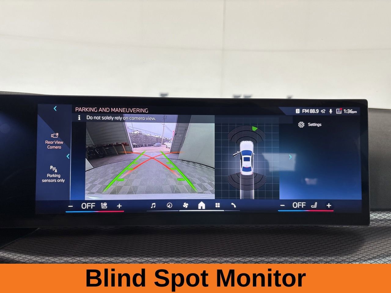 Used 2025 BMW 330i xDrive Sedan w/ M Sport Package image 18