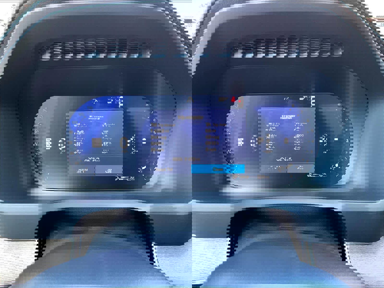 Used 2026 Volvo XC90 B6 Plus w/ Protection Package image 23