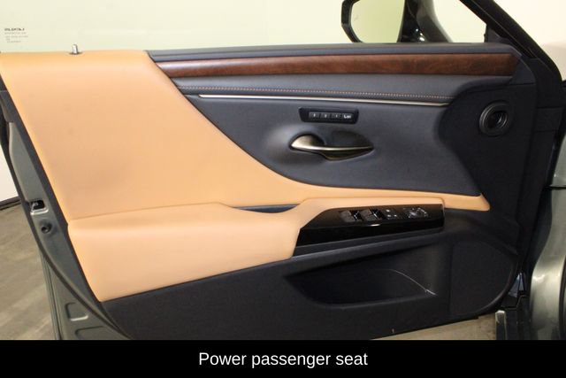 Used 2024 Lexus ES 350 w/ Premium Package FWD image 33