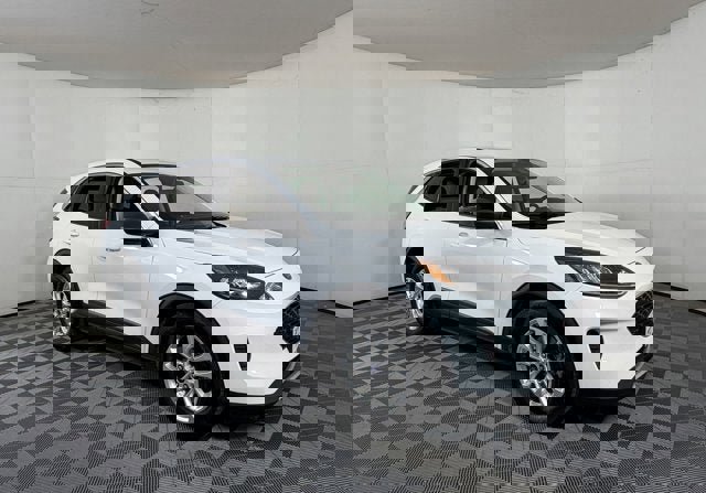 Used 2022 Ford Escape SE w/ Convenience Package image 1