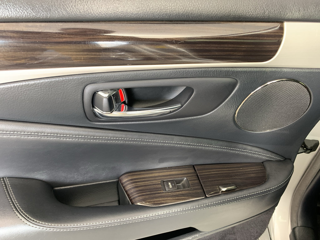 Used 2014 Lexus LS 460 w/ Comfort Package RWD image 31