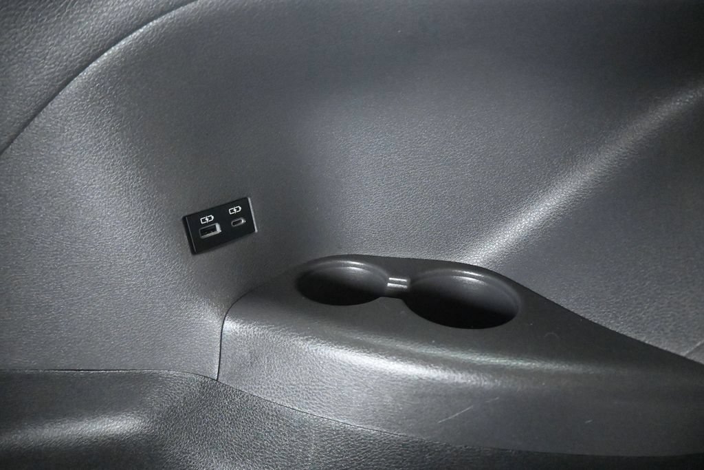 Used 2021 Toyota Sienna XSE FWD image 39