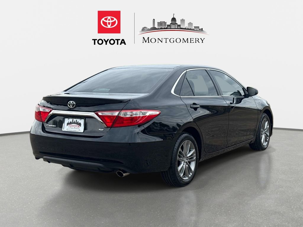 Used 2017 Toyota Camry SE FWD image 3