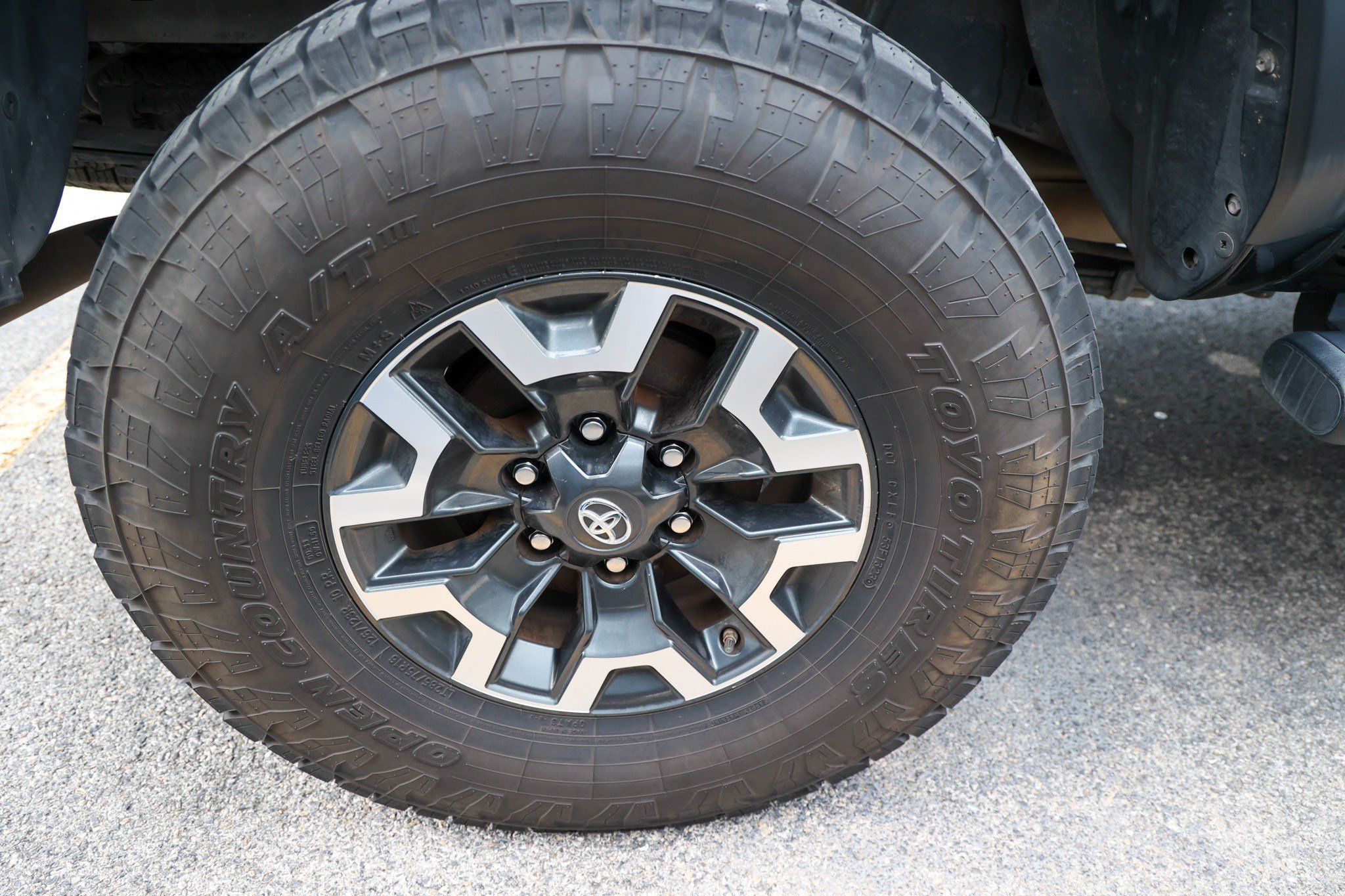 Used 2018 Toyota Tacoma SR AWD/4WD image 15