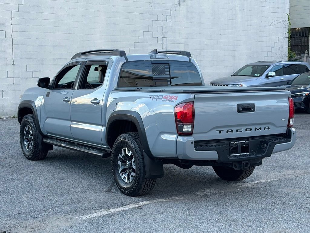 Used 2018 Toyota Tacoma TRD Off-Road AWD/4WD image 4