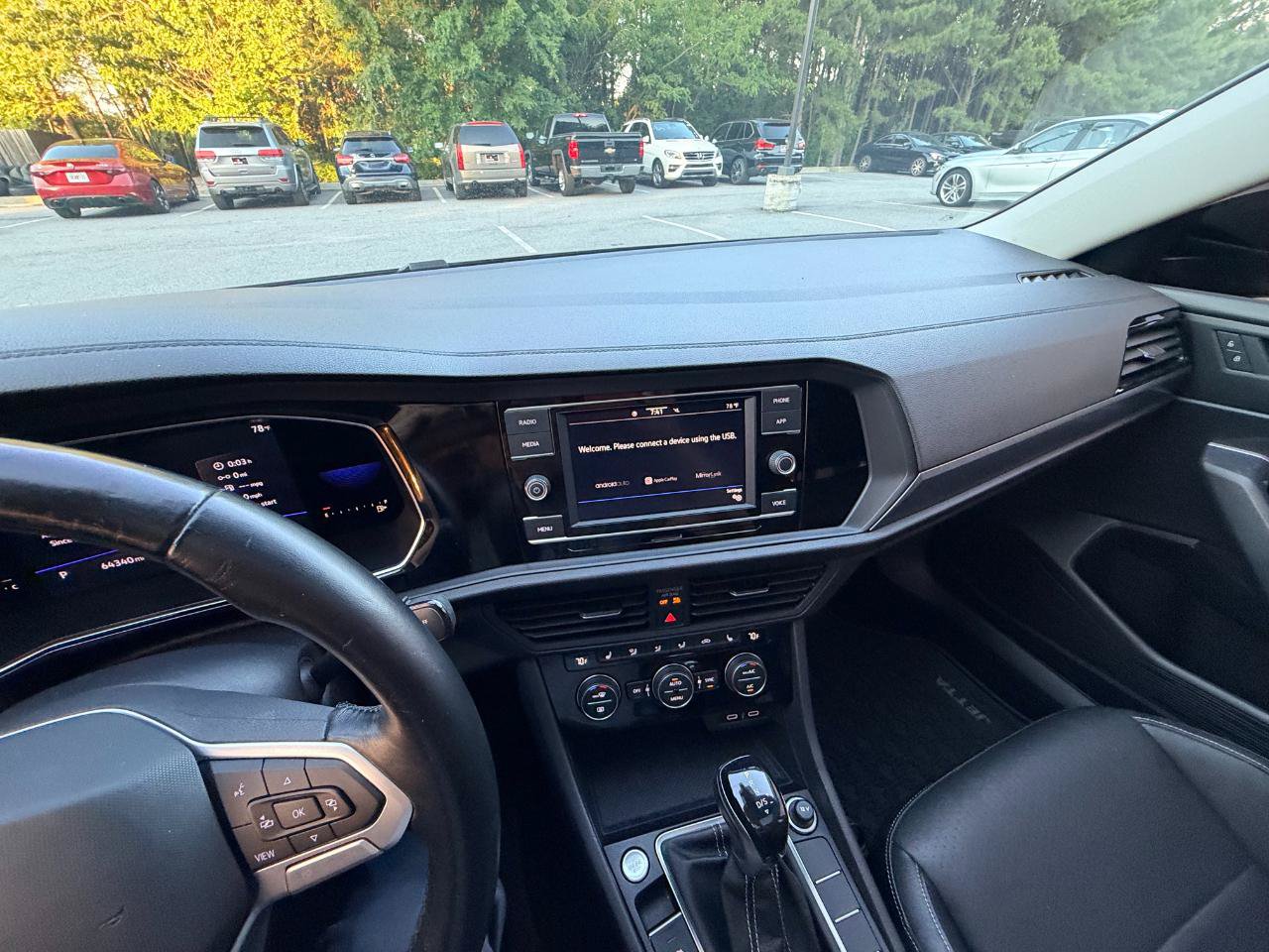 Used 2022 Volkswagen Jetta SE w/ Panoramic Sunroof Package FWD image 27
