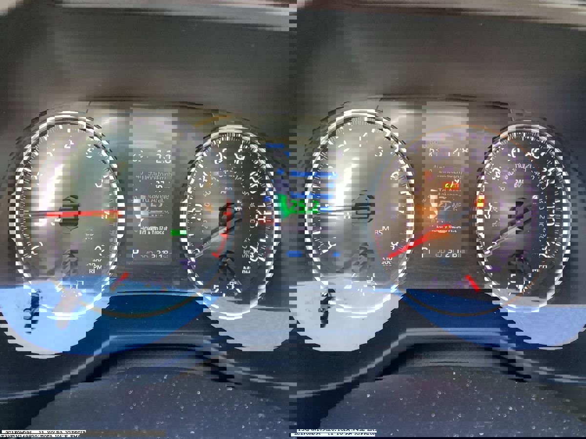 Used 2021 Toyota RAV4 XLE Premium image 8