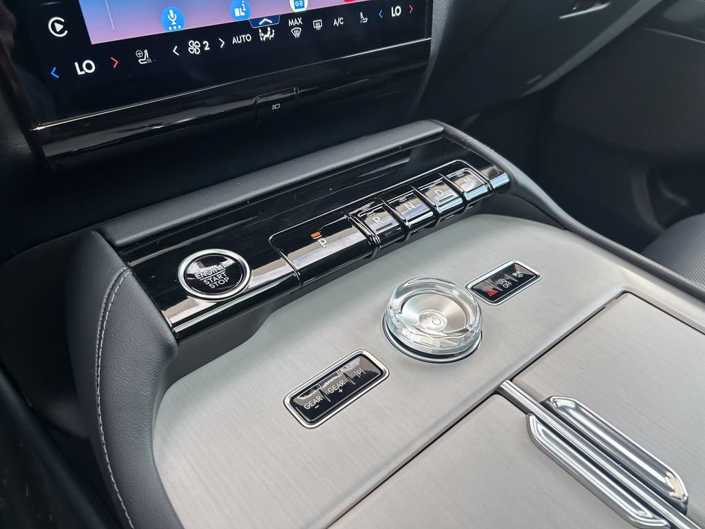 Certified 2025 Lincoln Navigator L Reserve AWD/4WD image 43