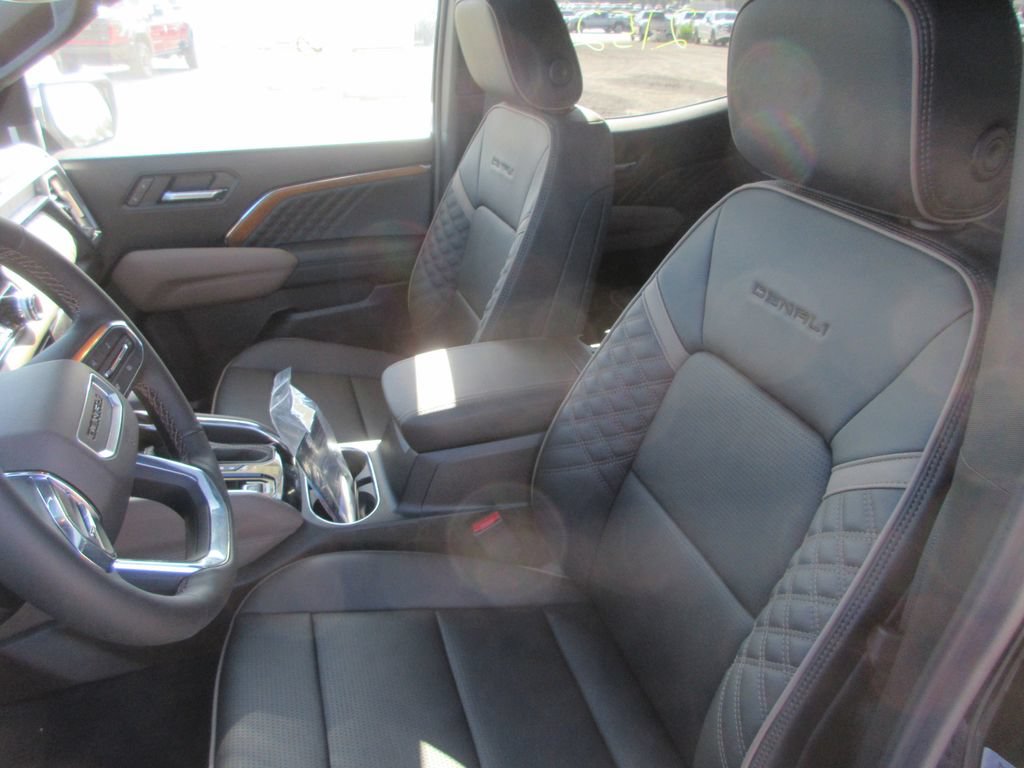 New 2026 GMC Canyon Denali AWD/4WD image 13