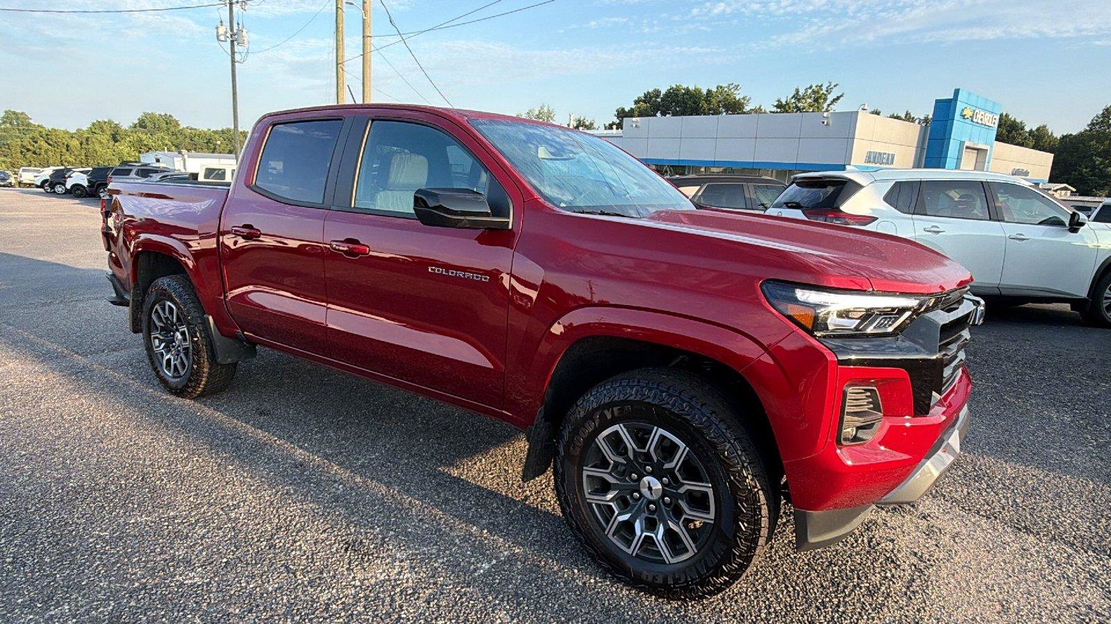 Used 2024 Chevrolet Colorado Z71 w/ Z71 Convenience Package 2 AWD/4WD image 5