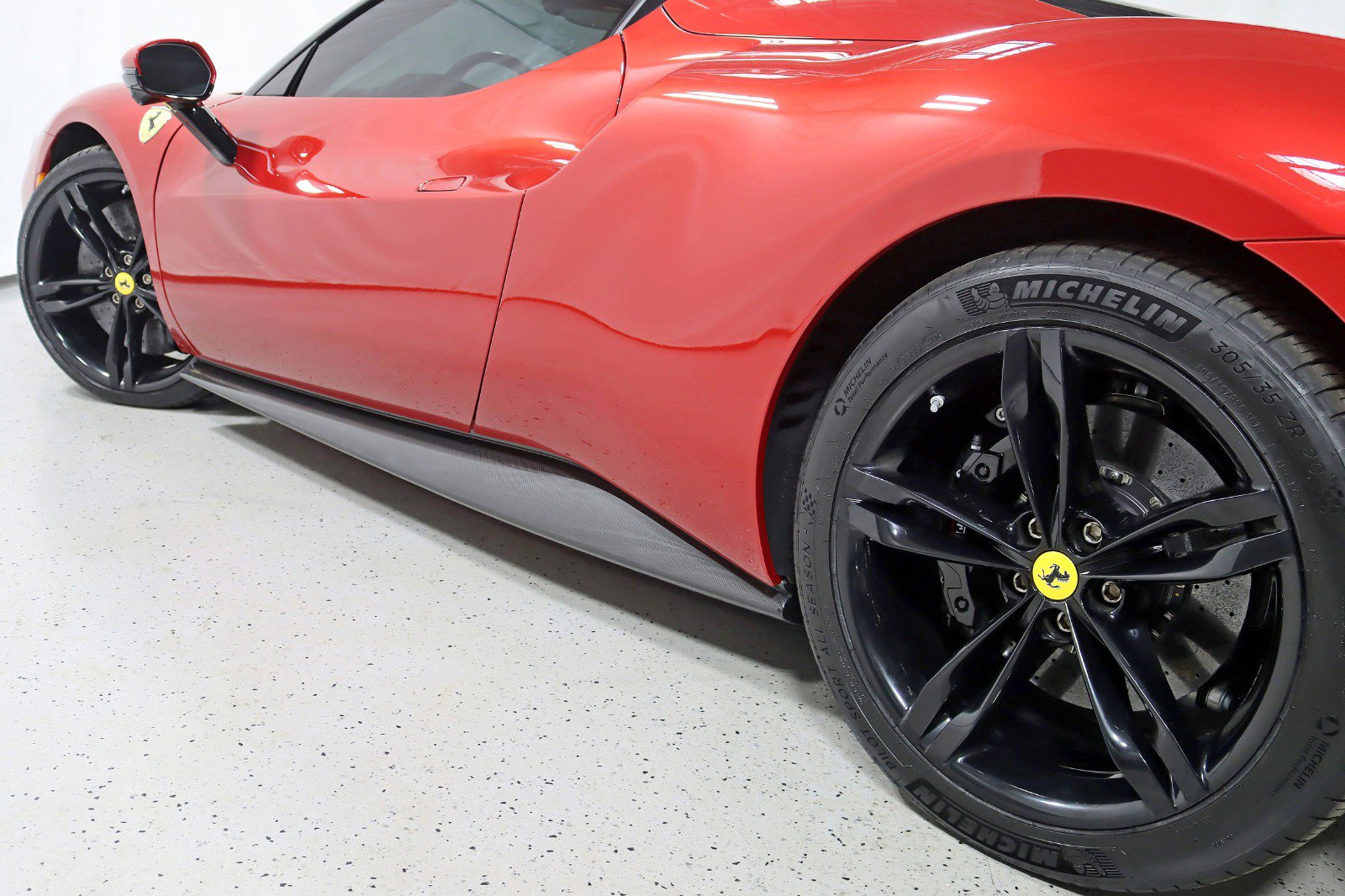 Used 2024 Ferrari 296 GTS RWD image 17