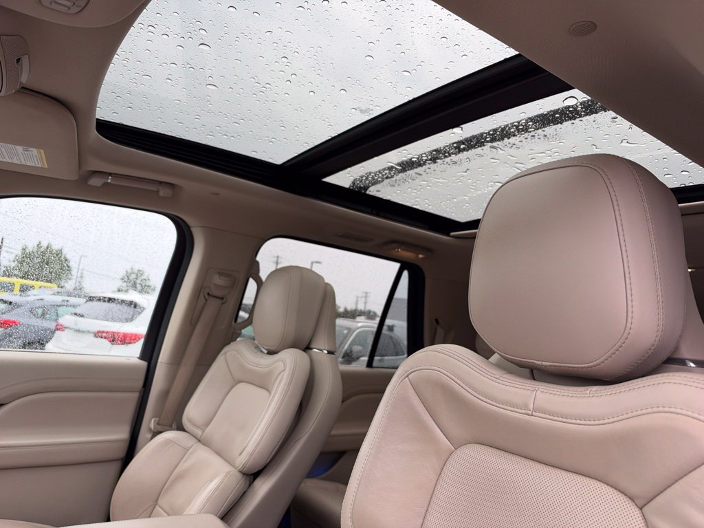 Used 2021 Lincoln Navigator L Reserve w/ Luxury Package AWD/4WD image 11