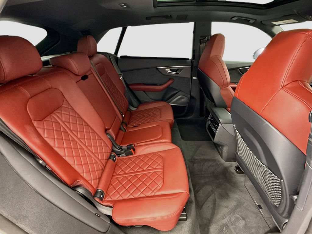 Certified 2025 Audi SQ8 Prestige AWD/4WD image 21