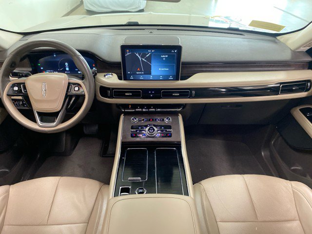 Used 2020 Lincoln Aviator Reserve w/ Equipment Group 201A AWD/4WD image 11