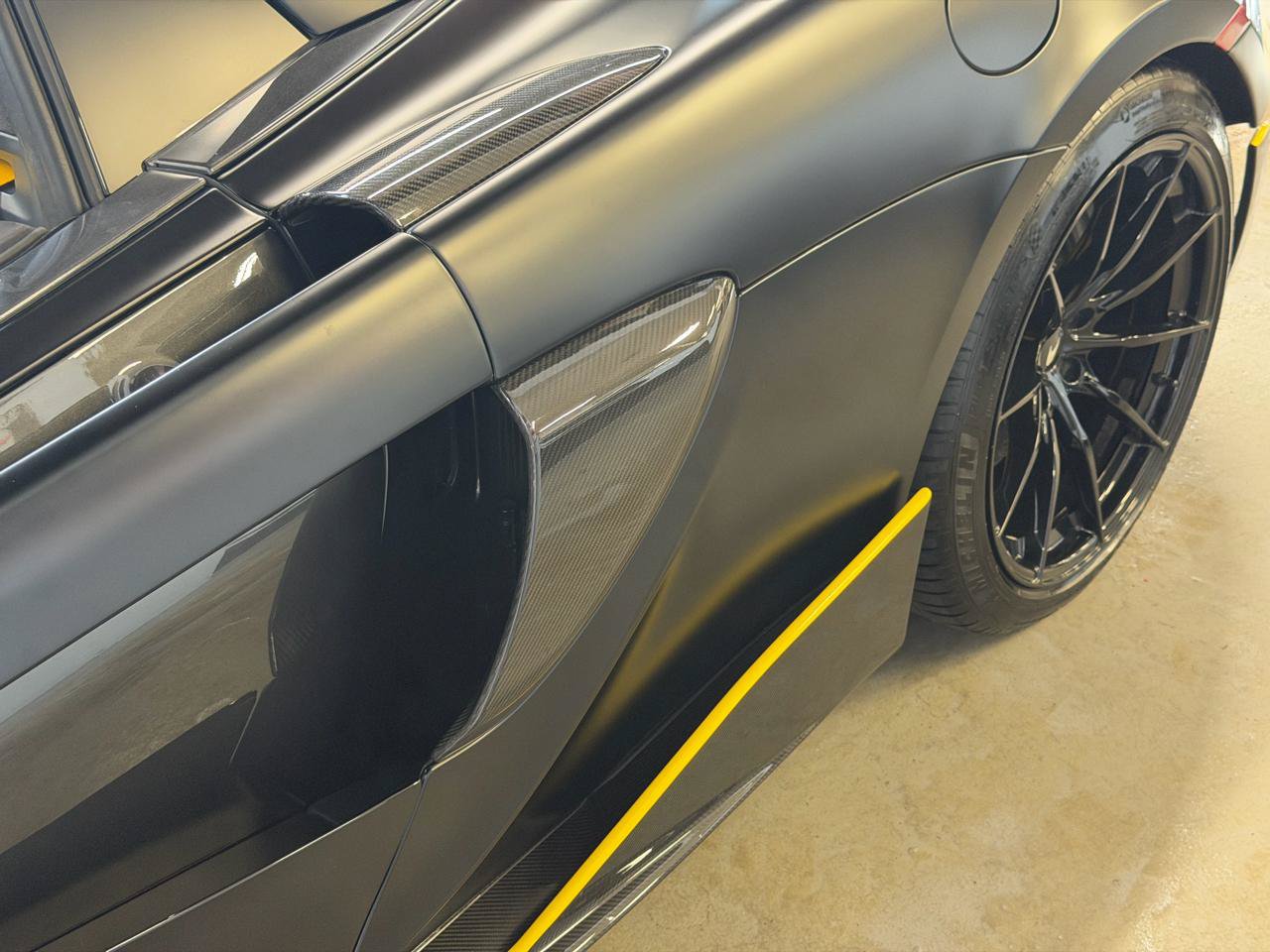 Used 2020 McLaren 600LT Spider RWD image 18