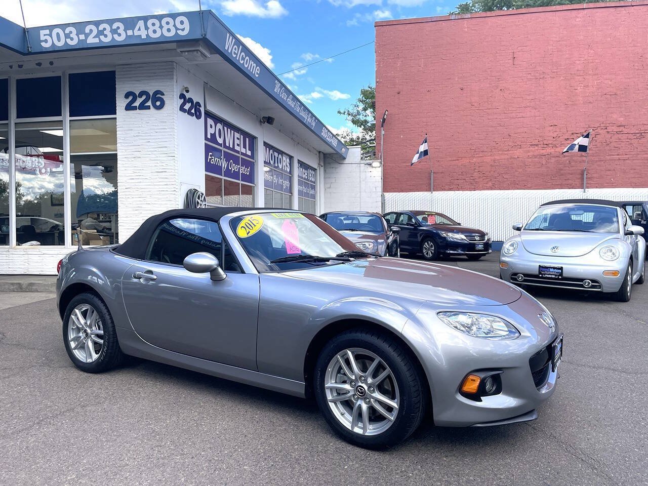 Used 2015 MAZDA MX-5 Miata Sport RWD image 8
