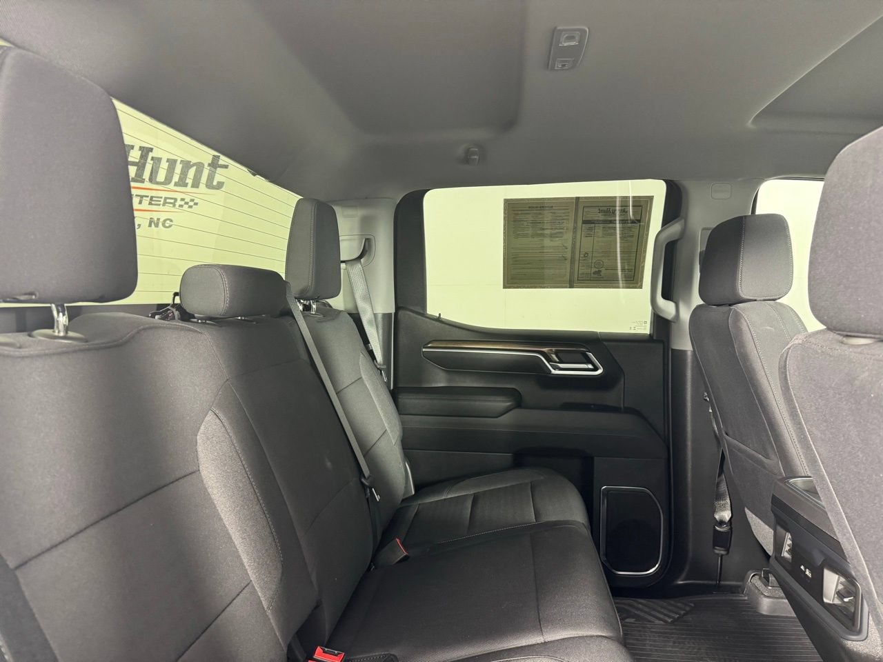 Used 2025 Chevrolet Silverado 1500 LT AWD/4WD image 34