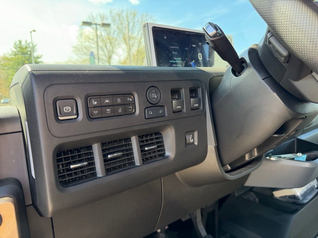 Used 2024 Chevrolet Brightdrop 600 w/ Commercial Equipment Package AWD/4WD image 10