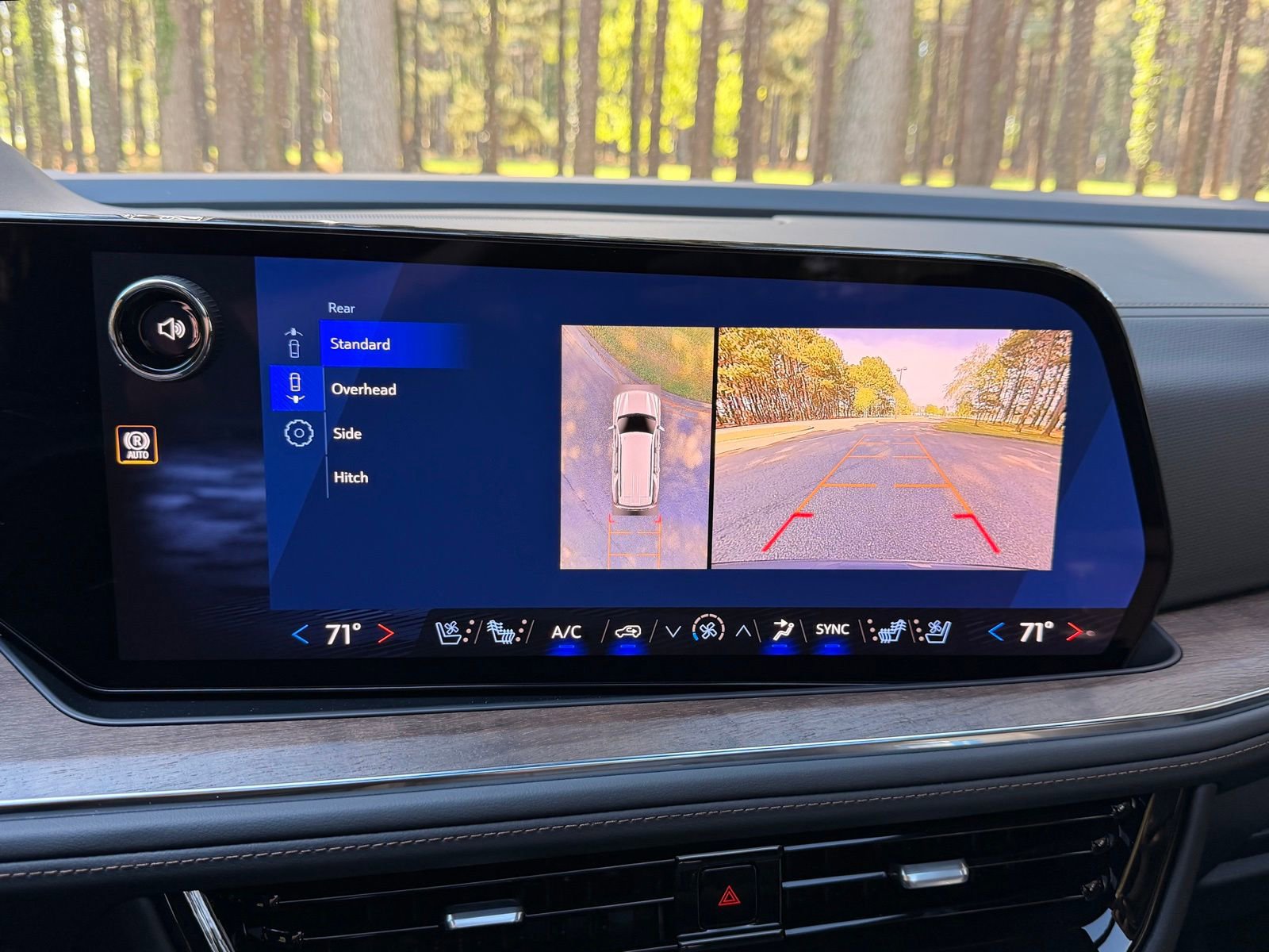 Used 2026 Chevrolet Tahoe High Country AWD/4WD image 4