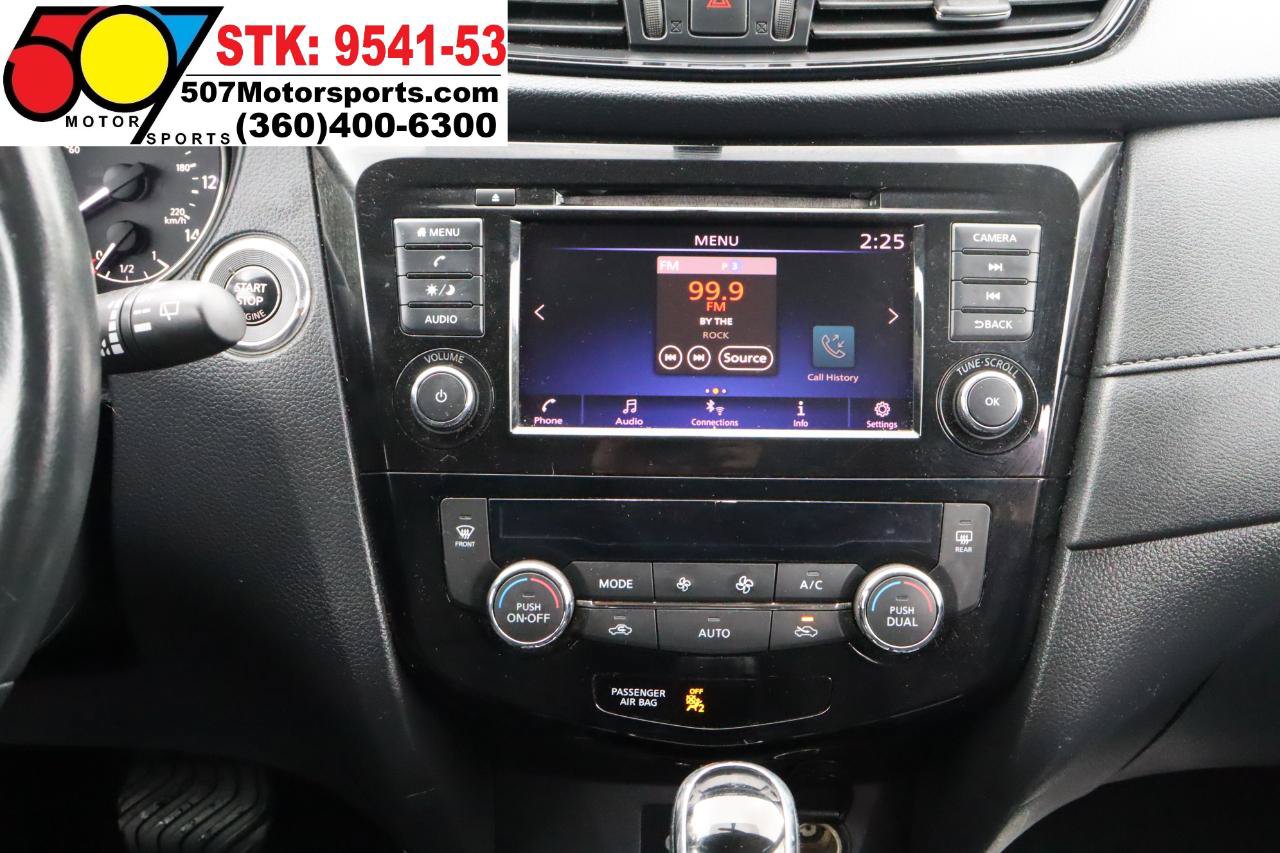 Used 2018 Nissan Rogue SV AWD/4WD image 20