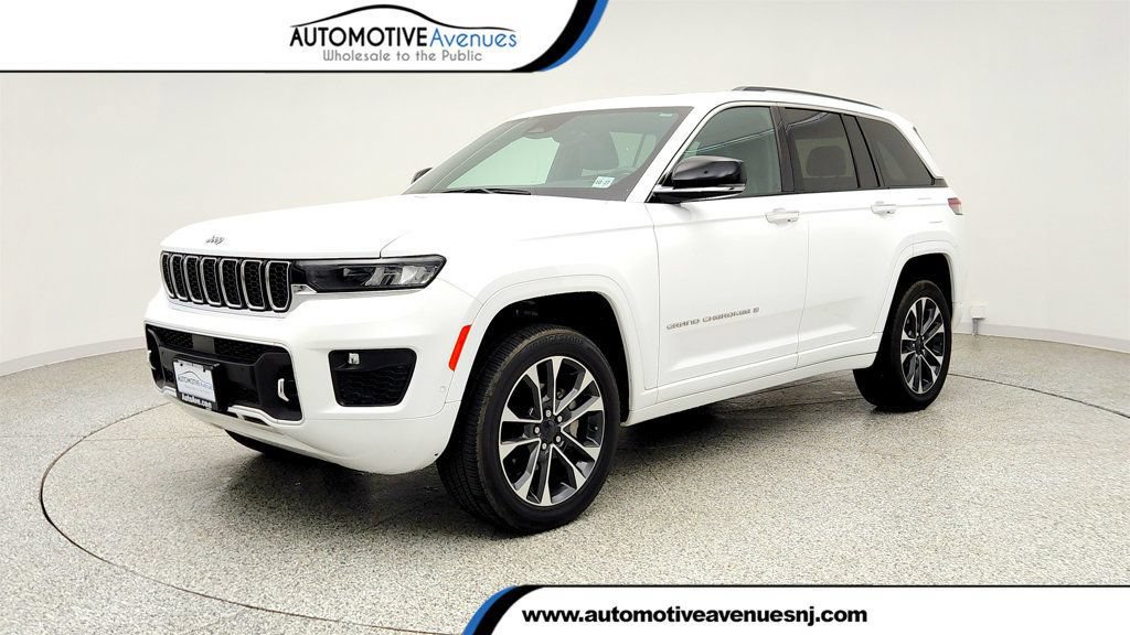 Used 2023 Jeep Grand Cherokee Overland AWD/4WD image 1