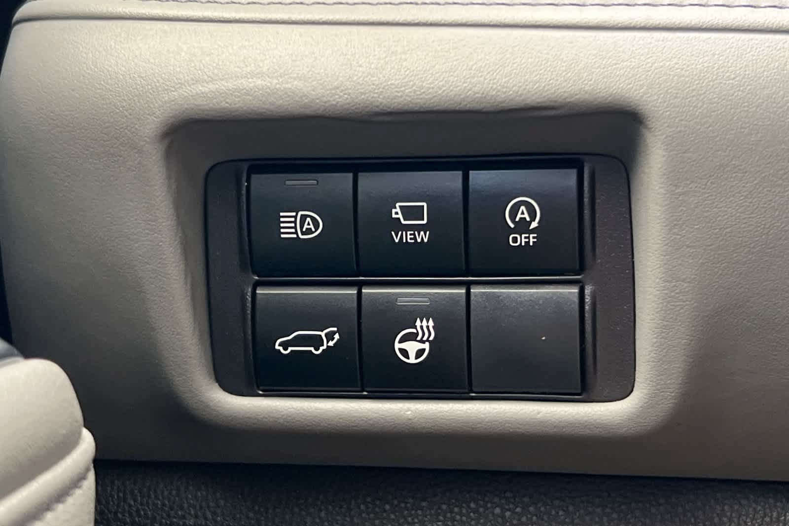 Used 2023 Toyota Highlander Limited AWD/4WD image 31