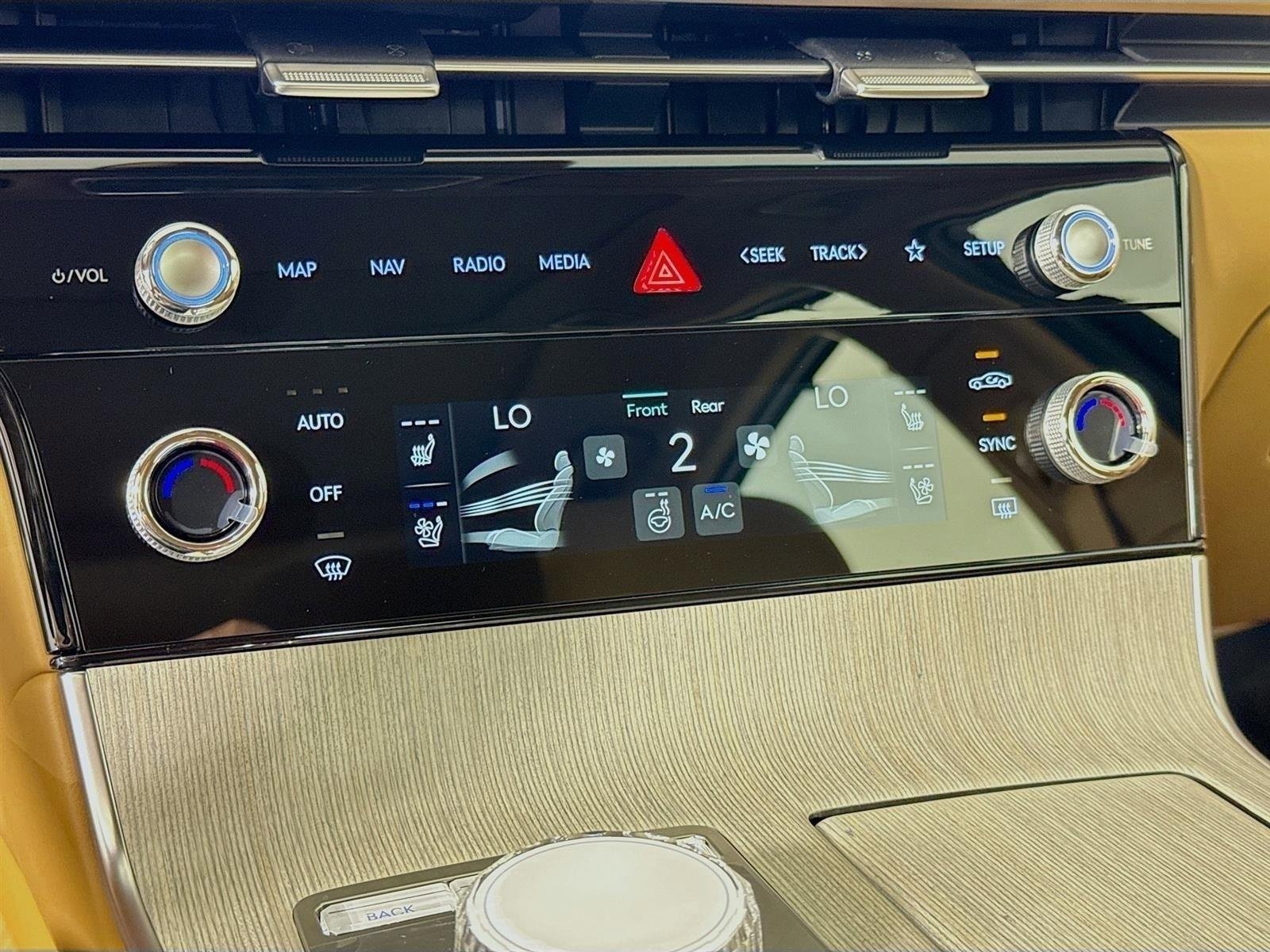 New 2026 Genesis G80 2.5T Advanced image 15