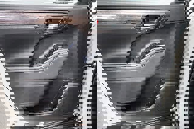 Certified 2022 Toyota Highlander Platinum image 23