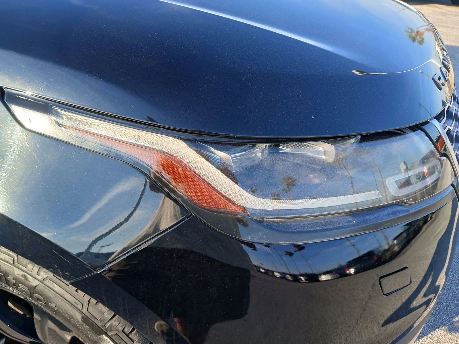 Used 2018 Land Rover Range Rover Velar S image 20