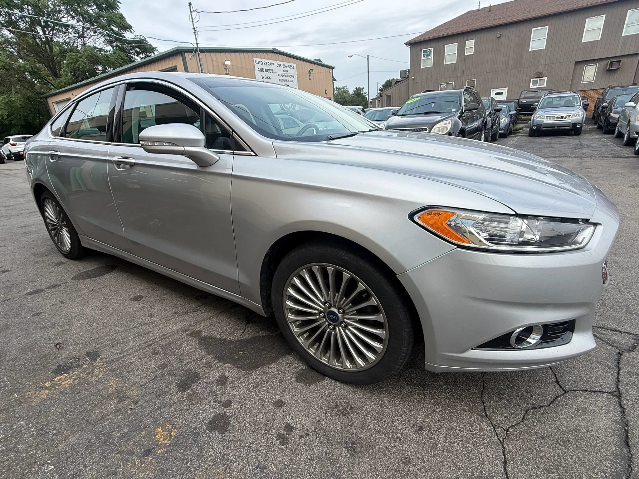 Used 2013 Ford Fusion Titanium FWD image 2
