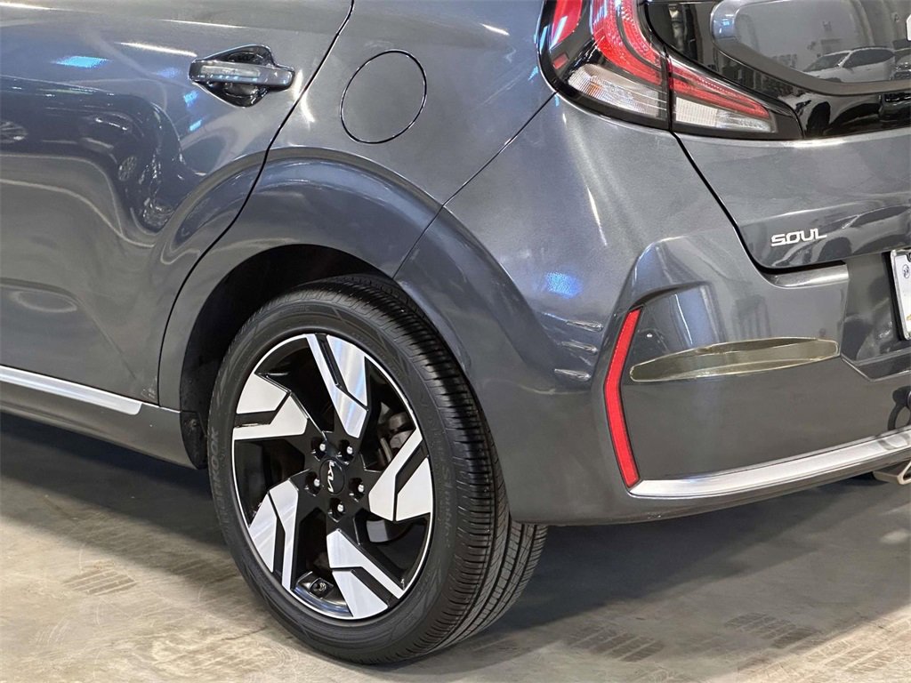 Used 2024 Kia Soul GT-Line image 11