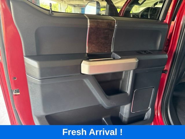 Used 2022 Ford F250 Lariat w/ Black Appearance Package AWD/4WD image 13