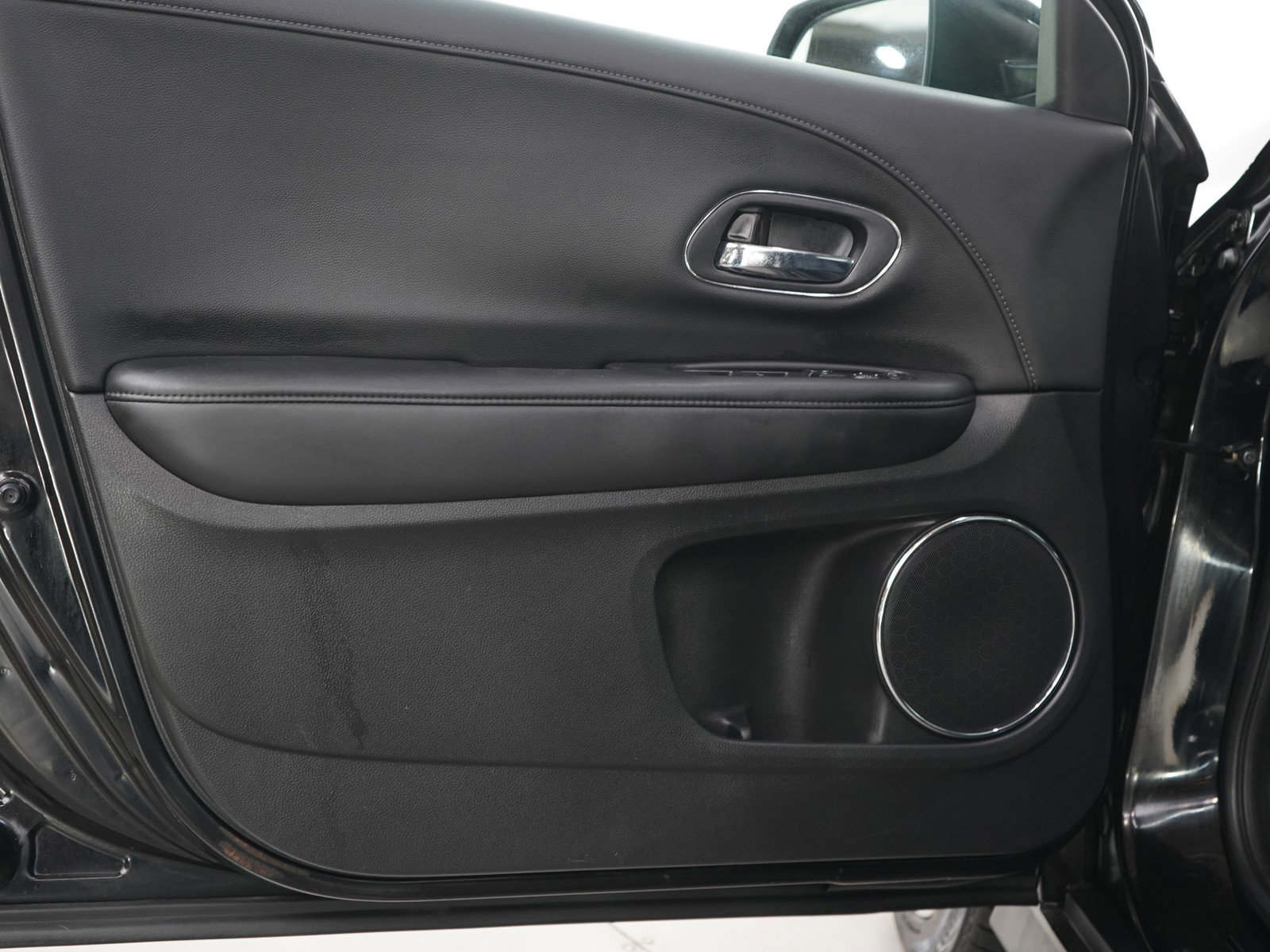 Used 2016 Honda HR-V EX-L image 18