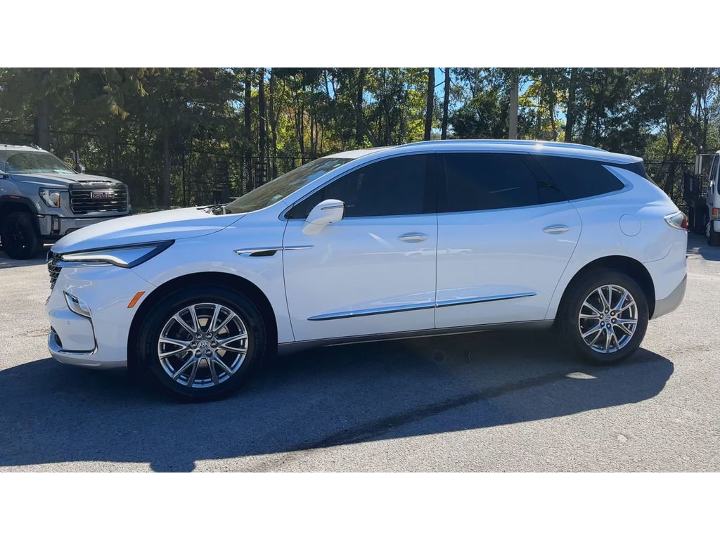 Used 2023 Buick Enclave Premium w/ Experience Buick Package image 5