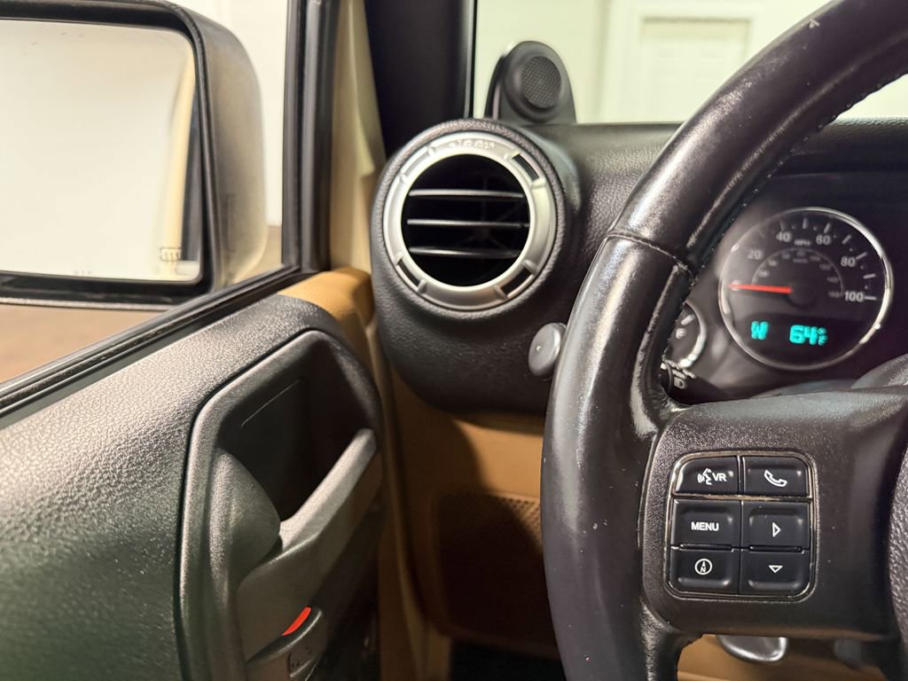 Used 2011 Jeep Wrangler Sahara w/ Connectivity Group AWD/4WD image 74