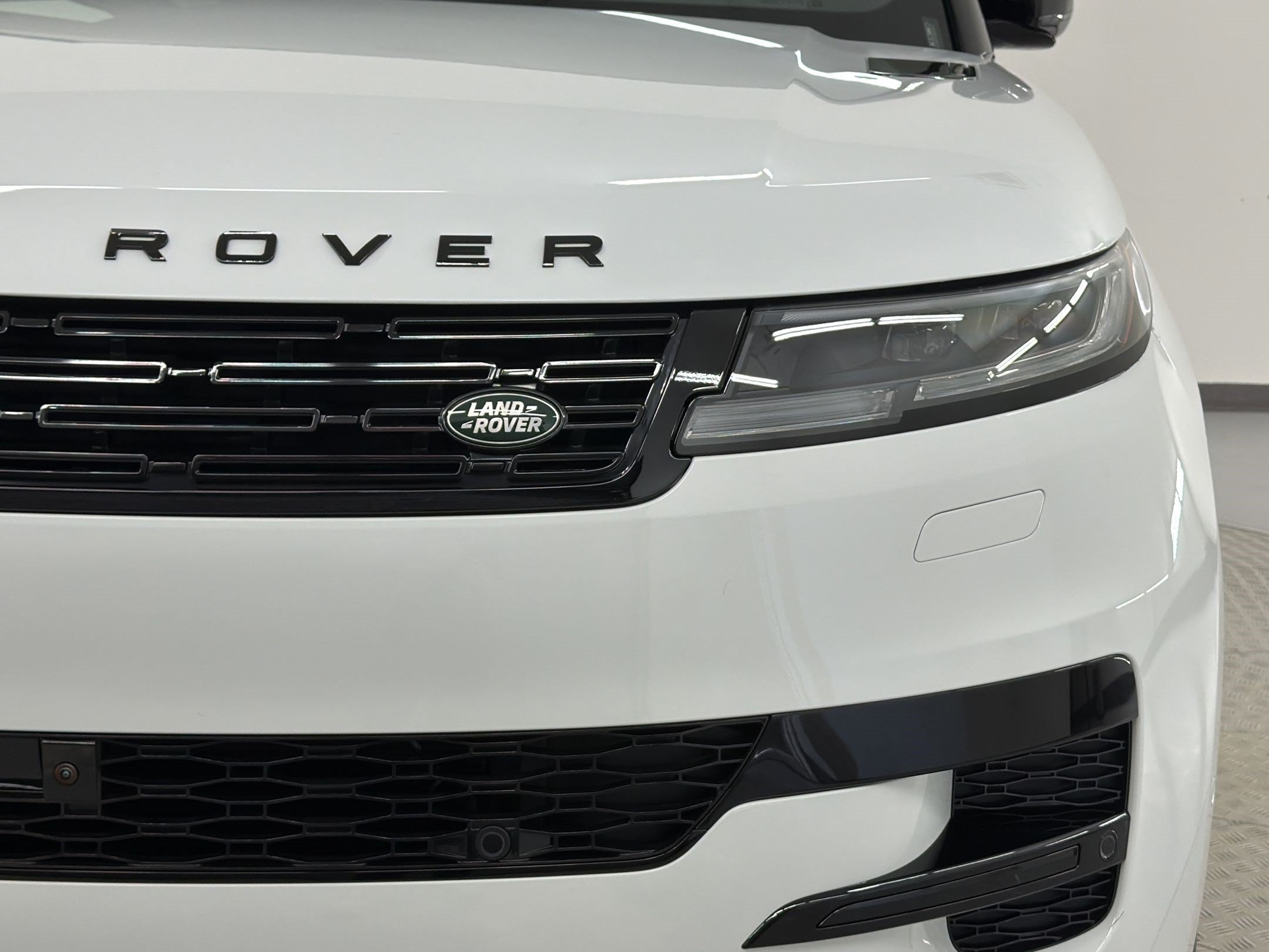 New 2026 Land Rover Range Rover Sport SE AWD/4WD image 26