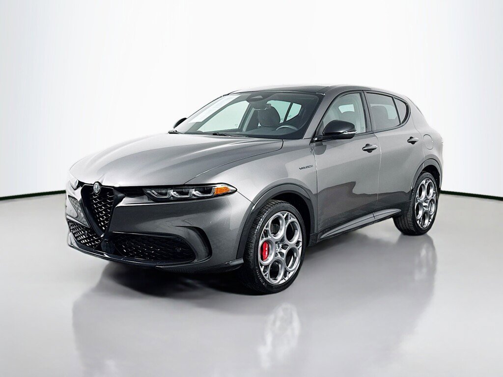 Used 2024 Alfa Romeo Tonale Veloce image 1