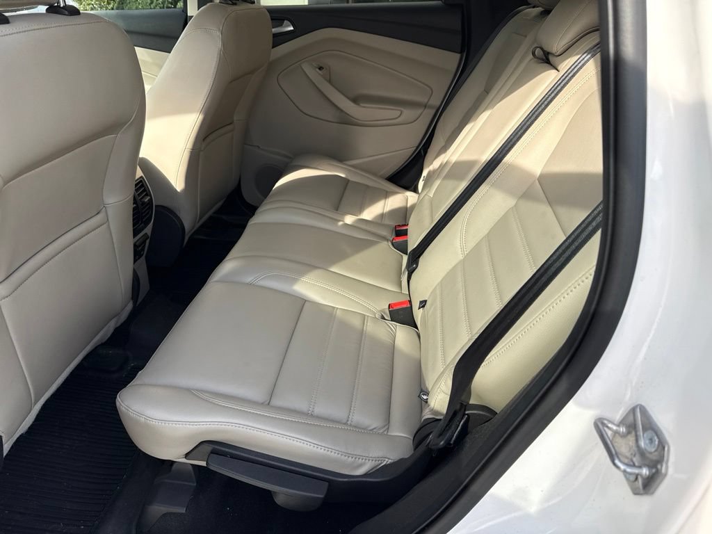 Used 2019 Ford Escape Titanium AWD/4WD image 16
