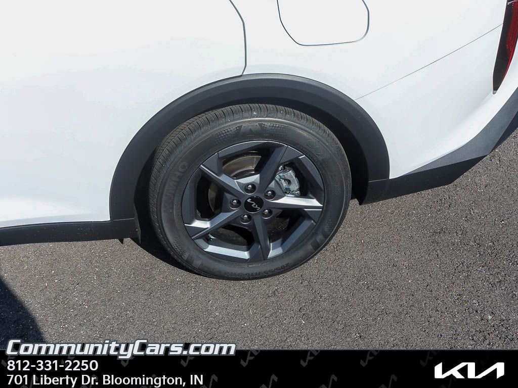 New 2025 Kia K4 LXS image 4