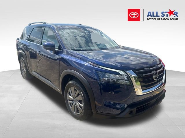 Used 2025 Nissan Pathfinder SV FWD image 1